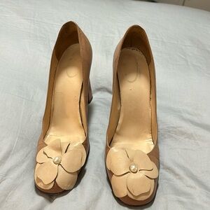 Kate Spade Nude floral toed pump